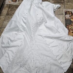 Elegant White Wedding Dress